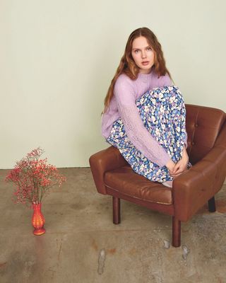 2002-6 - THEA GENSER